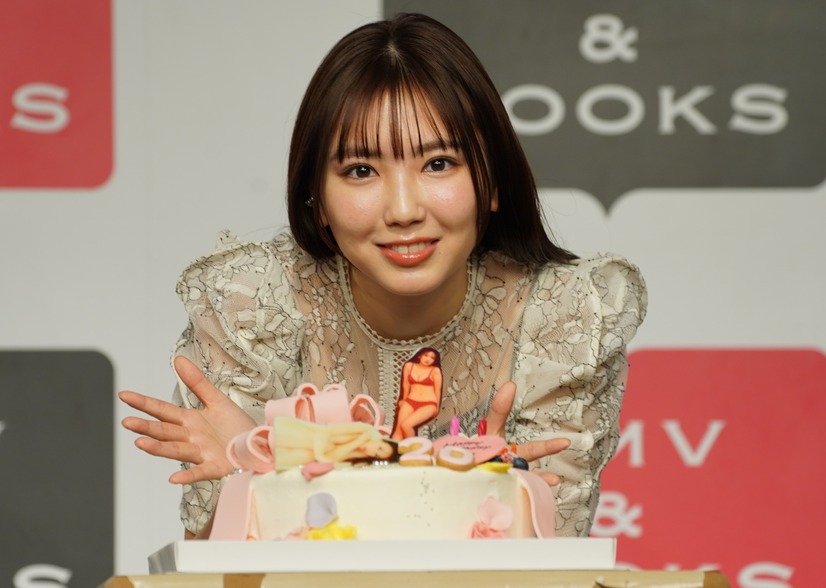 沢口愛華【写真：竹内みちまろ】