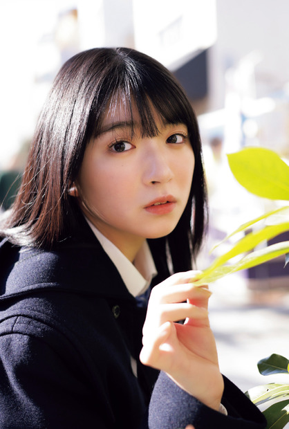 『B.L.T.graduation2023高校卒業』【セブンネットショッピング購入特典ポストカード：進藤あまね】　（c）東京ニュース通信社