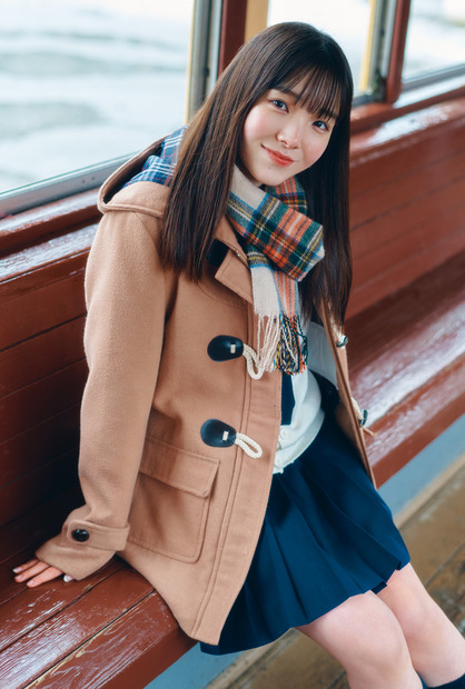 『B.L.T.graduation2023中学卒業』【ローソンエンタテインメント購入特典ポストカード：桜井えま（私立恵比寿中学）】　（c）東京ニュース通信社