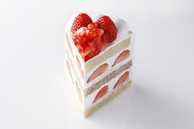 新エクストラスーパーあまおうショートケーキ