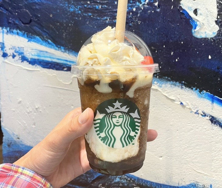 コーラ フラペチーノ：撮影@マーク渡邉