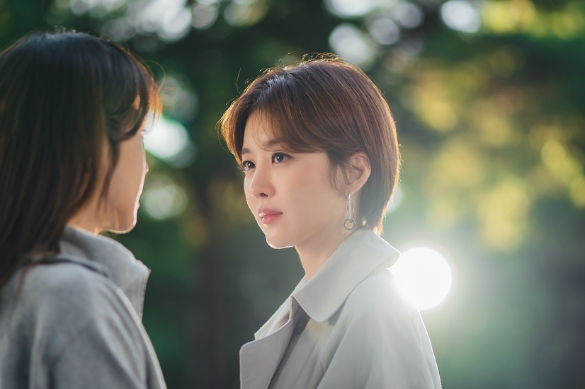 清楚なセレブ妻、真の姿は最強の殺し屋！　韓国ドラマ『パンドラ　偽りの楽園』異次元の展開にドキドキが止まらない
