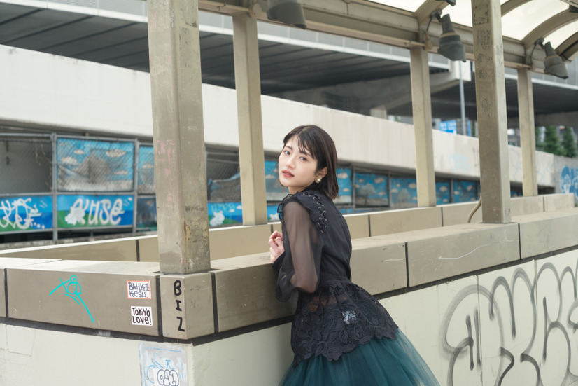 若月佑美 1stフォトエッセイ『履きなれない靴を履き潰すまで』（扶桑社）