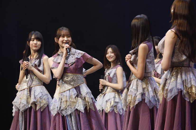 乃木坂46・鈴木絢音が卒業セレモニー！同期の堀未央奈らサプライズ登場