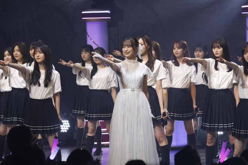 乃木坂46・鈴木絢音が卒業セレモニー！同期の堀未央奈らサプライズ登場