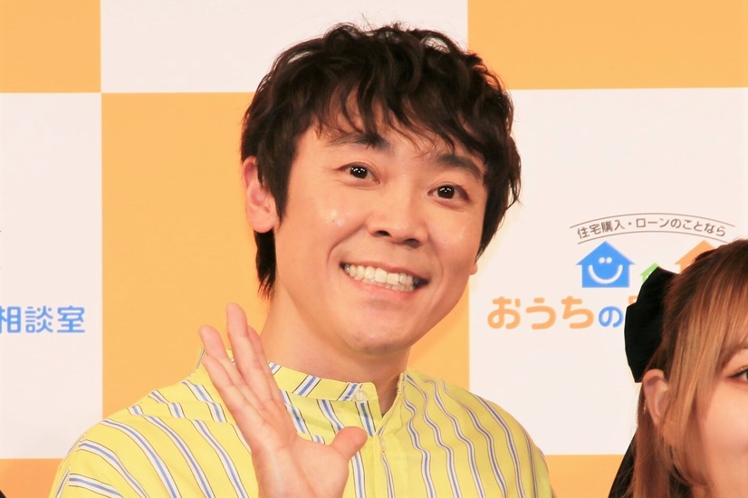 小林よしひさ【撮影：小宮山あきの】
