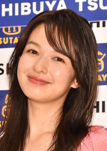 森絵梨佳【写真：竹内みちまろ】