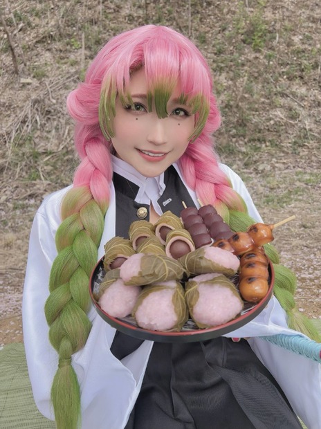 写真はあまつまりな公式Twitterから（※写真は所属事務所より掲載許諾をもらってます）