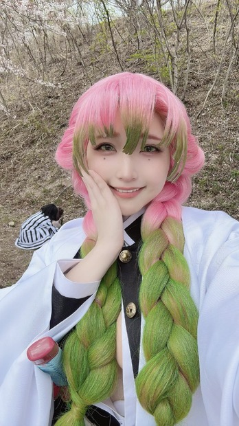 写真はあまつまりな公式Twitterから（※写真は所属事務所より掲載許諾をもらってます）