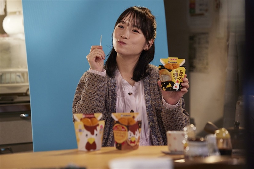 ​梅沢富美男、“濃厚な白塗りメイク姿”も！川栄李奈と多彩な「からあげクン」の味を表現