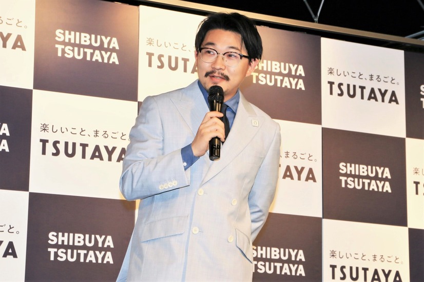 オズワルド・伊藤俊介【撮影：小宮山あきの】
