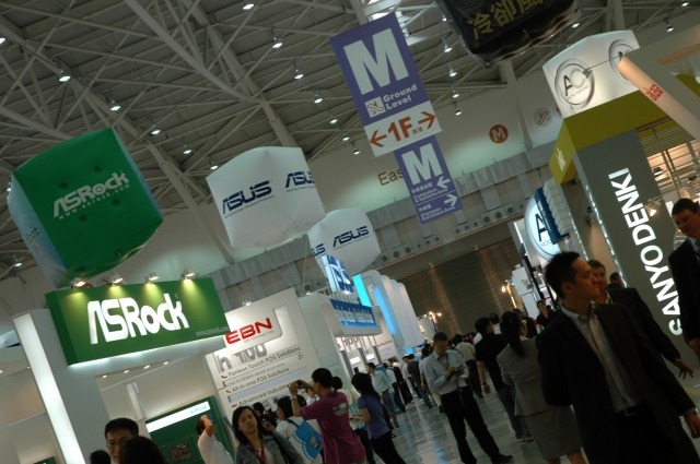 「COMPUTEX TAIPEI 2009」の会場のようす