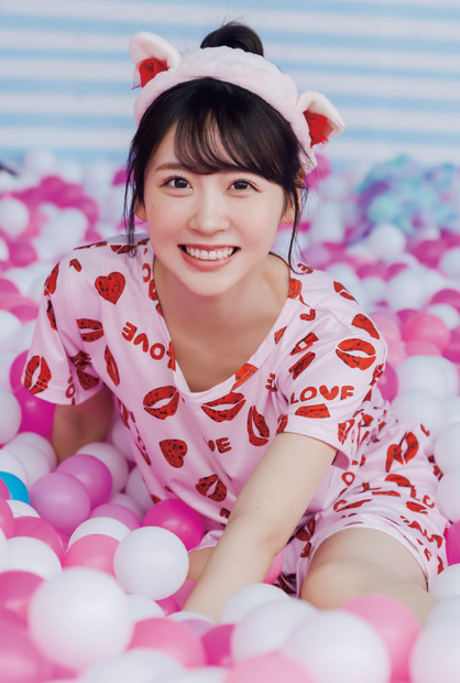 『FRUITS ZIPPER PERFECTBOOK ふるっぱーのほん vol.1』セブンネットショッピング購入特典ポストカード（櫻井優衣）　（c）東京ニュース通信社