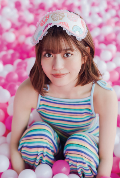 『FRUITS ZIPPER PERFECTBOOK ふるっぱーのほん vol.1』セブンネットショッピング購入特典ポストカード（月足天音）　（c）東京ニュース通信社