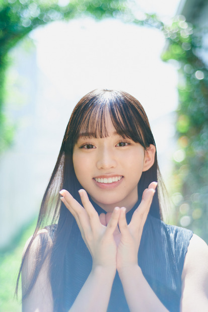 日向坂46 4期生・岸帆夏のグラビア＆インタビュー公開「環境に甘えず努力していけたら」