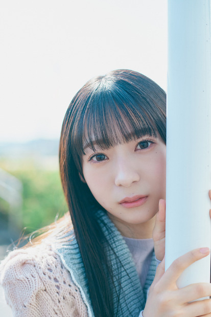 日向坂46の4期生・宮地すみれ、笑顔＆あざとい表情で魅了！今後は「ファッション誌にいつか出られたら」