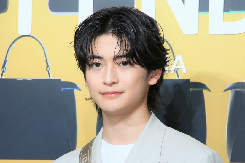 高橋文哉【撮影：小宮山あきの】