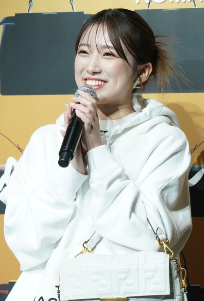 矢吹奈子【写真：竹内みちまろ】