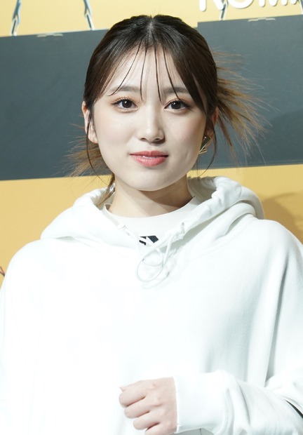矢吹奈子【写真：竹内みちまろ】
