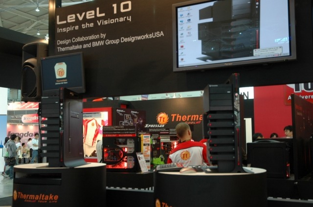 台湾Thermaltake社の10周年記念モデルケース「LeveL 10」