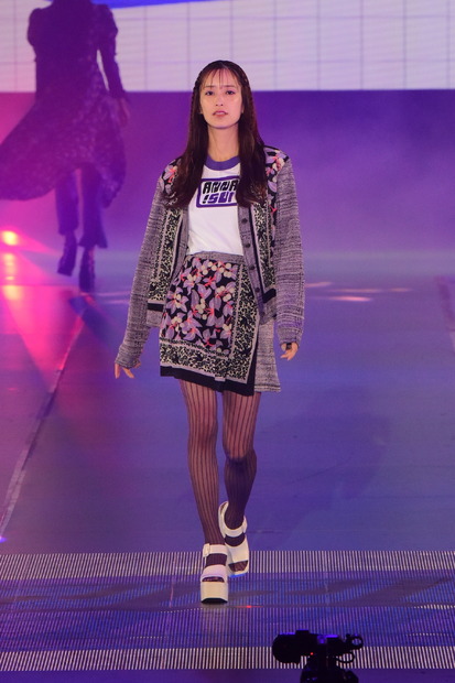 佐々木久美（C）Rakuten GirlsAward 2023 SPRING/SUMMER