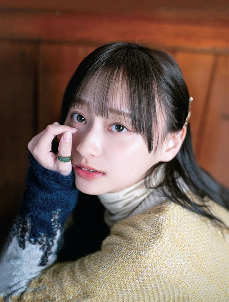 影山優佳／撮影・新津保建秀（扶桑社刊）