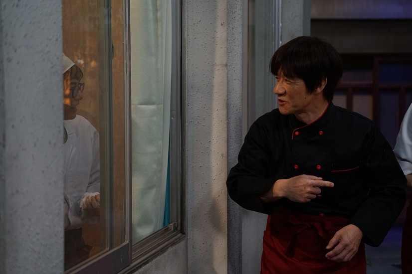 料理長・内村光良がチャーハン作りに初挑戦！オードリー春日と新旧キサラ芸人が盛り上げる