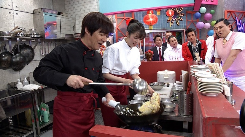 料理長・内村光良がチャーハン作りに初挑戦！オードリー春日と新旧キサラ芸人が盛り上げる