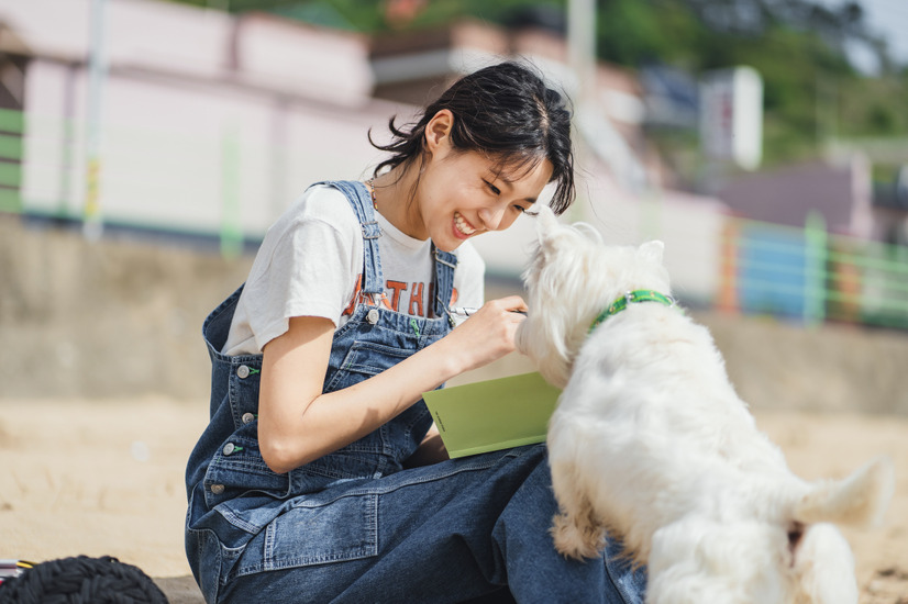 ほぼすっぴんで挑んだというソリョン。ナチュラルな美しさが際立っていた。