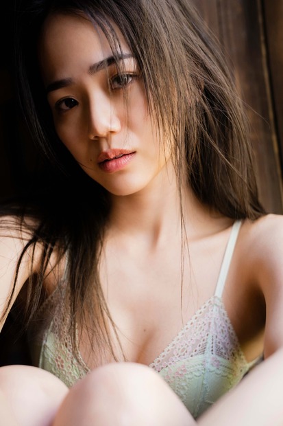 倉田ヨーコ デジタル写真集『NOW ON AIR!』（集英社）