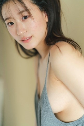 上西怜スタイルブック『Coquettish 色っぽい女の子』（発行：イマジカインフォス）
