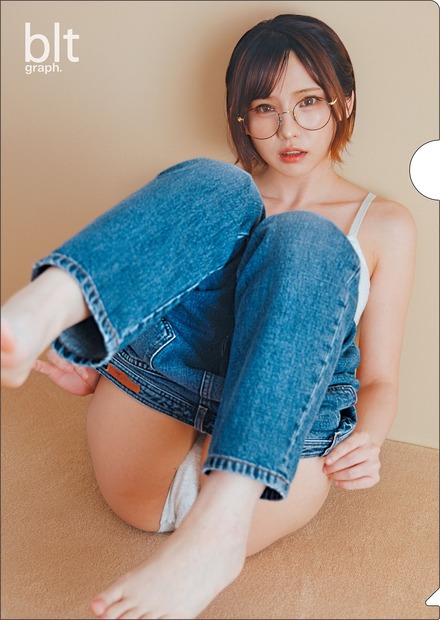 『blt graph.vol.90』【セブンネットショッピング購入特典A4サイズクリアファイル：えなこ】（c）東京ニュース通信社