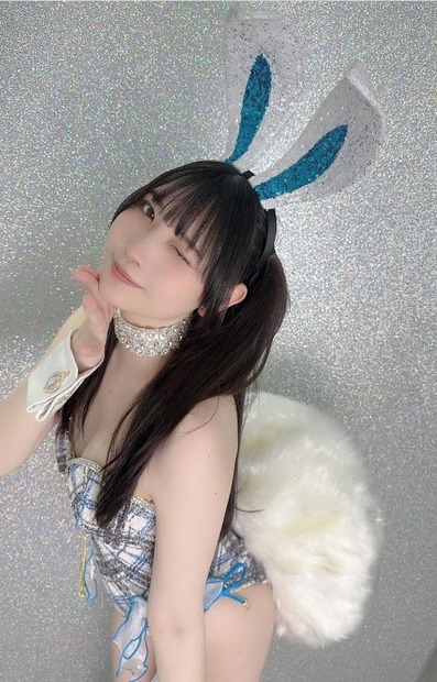 写真はあまつまりな公式Instagramから（※写真は所属事務所より掲載許諾をもらってます）
