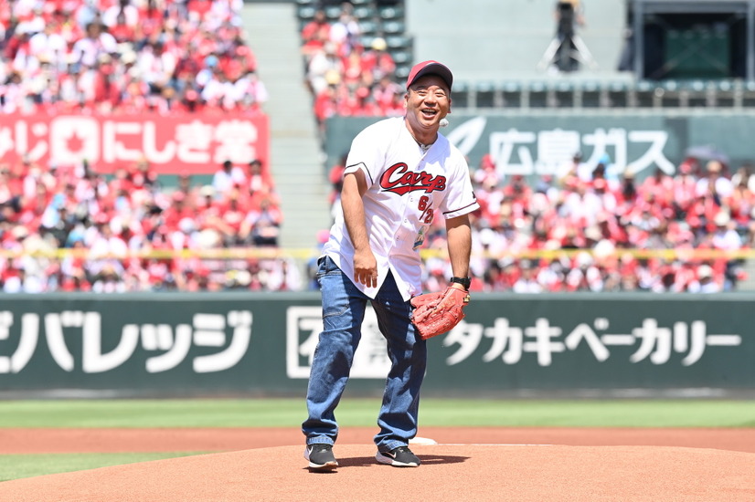 バイきんぐ西村、憧れの始球式に「むちゃくちゃ気持ちよかった！最高でした！」