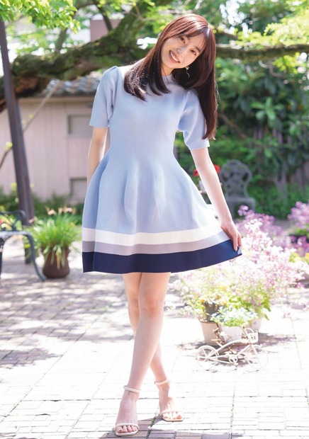 『デジタル原色美女図鑑　cent.FORCE sprout 現役女子大生キャスター 林佑香 上村さや香 野田心優 八木梨早』（文藝春秋）