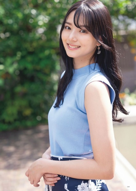 『デジタル原色美女図鑑　cent.FORCE sprout 現役女子大生キャスター 林佑香 上村さや香 野田心優 八木梨早』（文藝春秋）