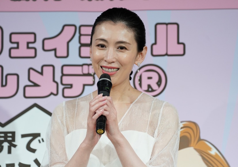 雛形あきこ【写真：竹内みちまろ】