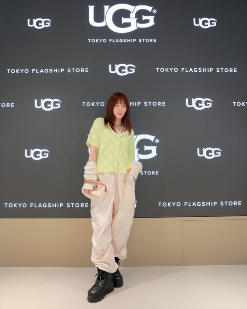 Kōki,、白ドレス姿＋ブーツでUGGオープン記念イベントに登場！