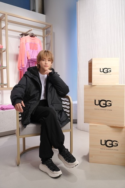 Kōki,、白ドレス姿＋ブーツでUGGオープン記念イベントに登場！