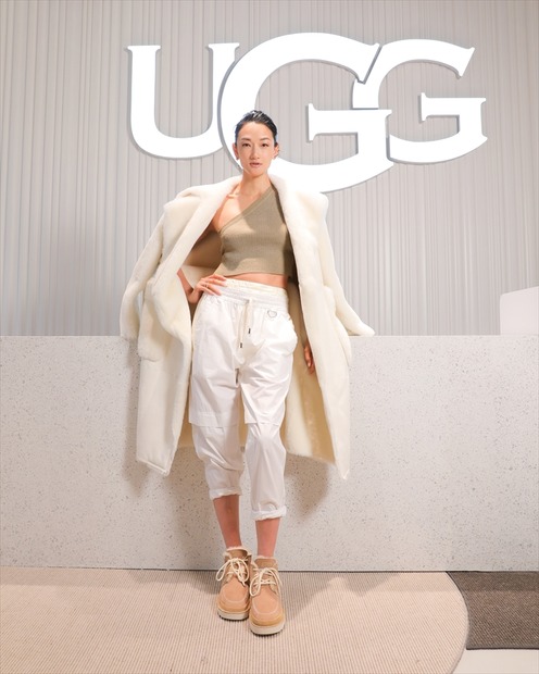 Kōki,、白ドレス姿＋ブーツでUGGオープン記念イベントに登場！