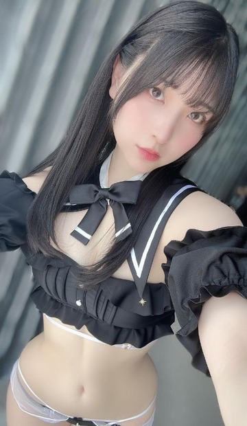 写真はあまつまりな公式Instagramから（※写真は所属事務所より掲載許諾をもらってます）