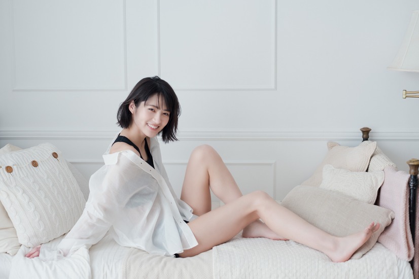 若月佑美 1stフォトエッセイ『履きなれない靴を履き潰すまで』（扶桑社）