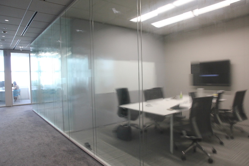 【進化するオフィス】社員が1つのフロアに集い、コミュニケーションを活性化！　パーソナルスペースを確保する工夫も……ブレインパッド