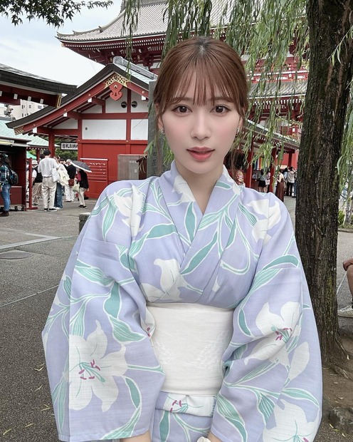 浴衣姿の雪平莉左（インスタグラムから＝事務所に掲載許可をいただいています）