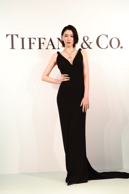 三吉彩花