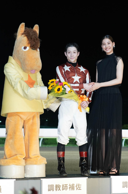新木優子【写真：竹内みちまろ】