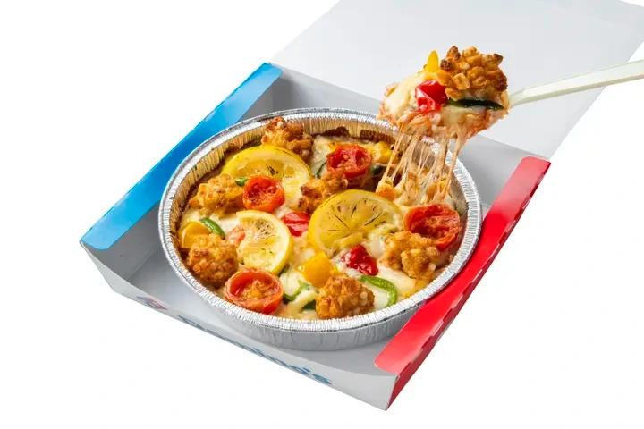 ピザライスボウル ひとくちサクサクチキンのレモン仕立て