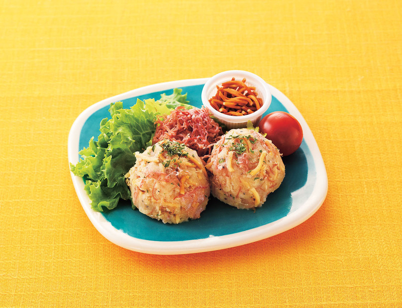 千駄木腰塚「ベビースターコンビーフポテサラ」580円（1パック）