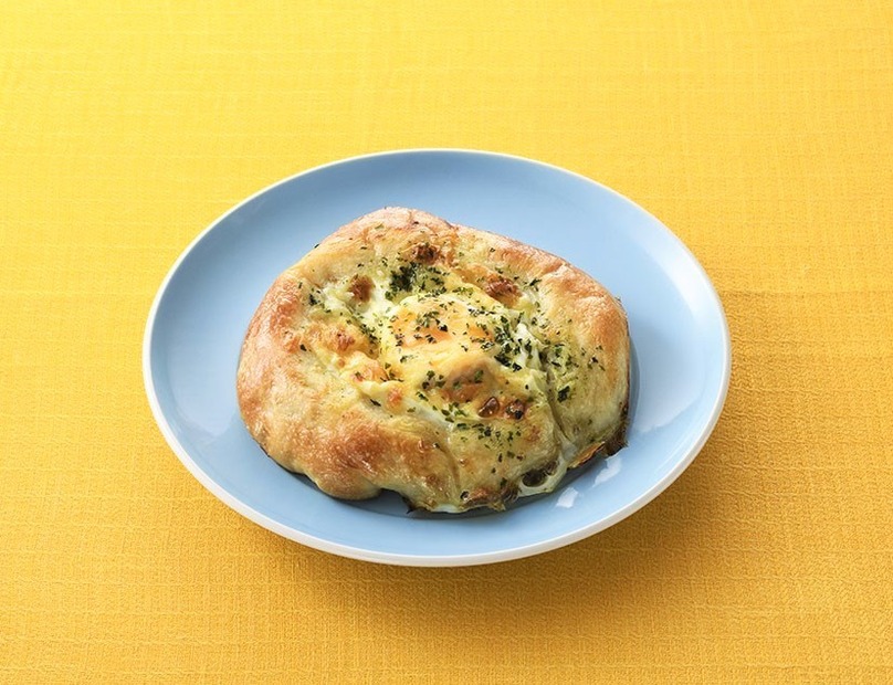 ベーカリーズキッチン　オハナ「ベビースターもんじゃフォカッチャ」378円（1個）