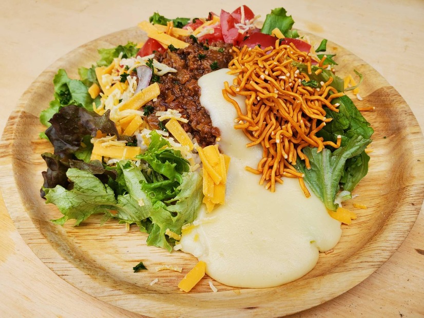 発酵kitchen リッチクリームコロッケ東京「サクサクベビースターのチーズソースタコライス」864円（1折）